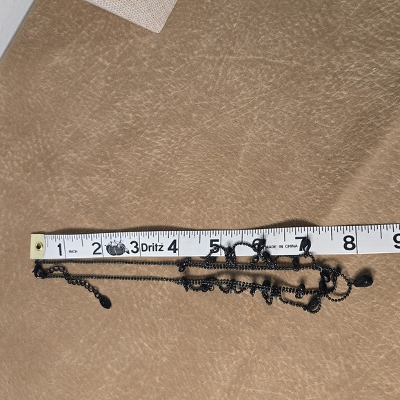 Vintage Versona Black Necklace - Picture 5 of 7